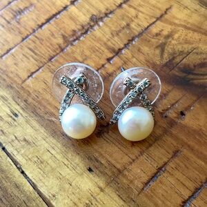 Pearl & Rhinestone Stud Earrings in Rose Gold